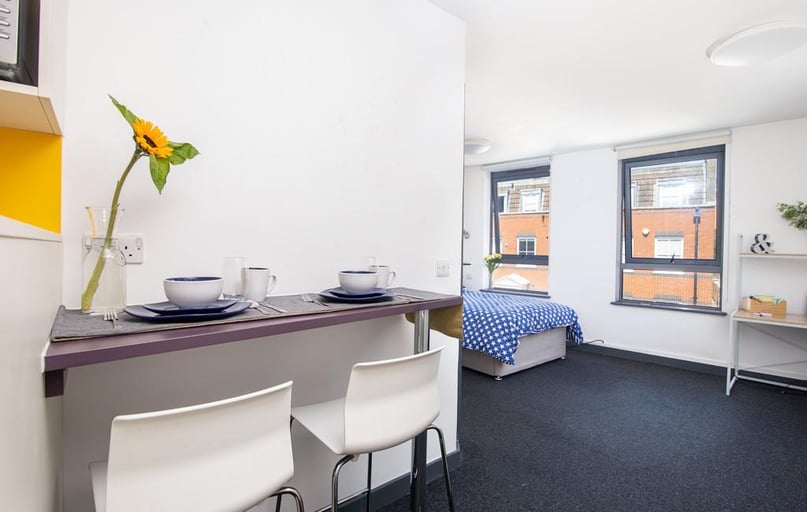 Fulham Palace Road, Hammersmith, London - Image 1